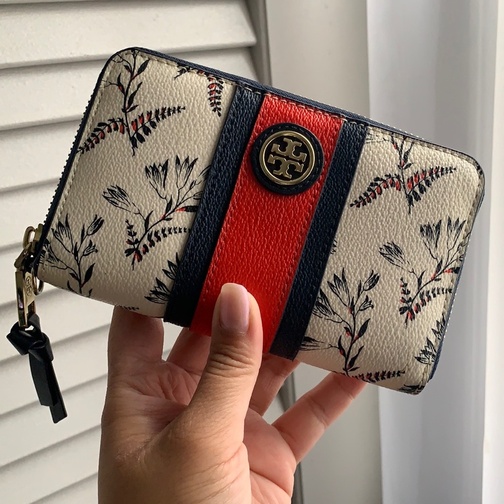 Tory Burch Kensington Wallet